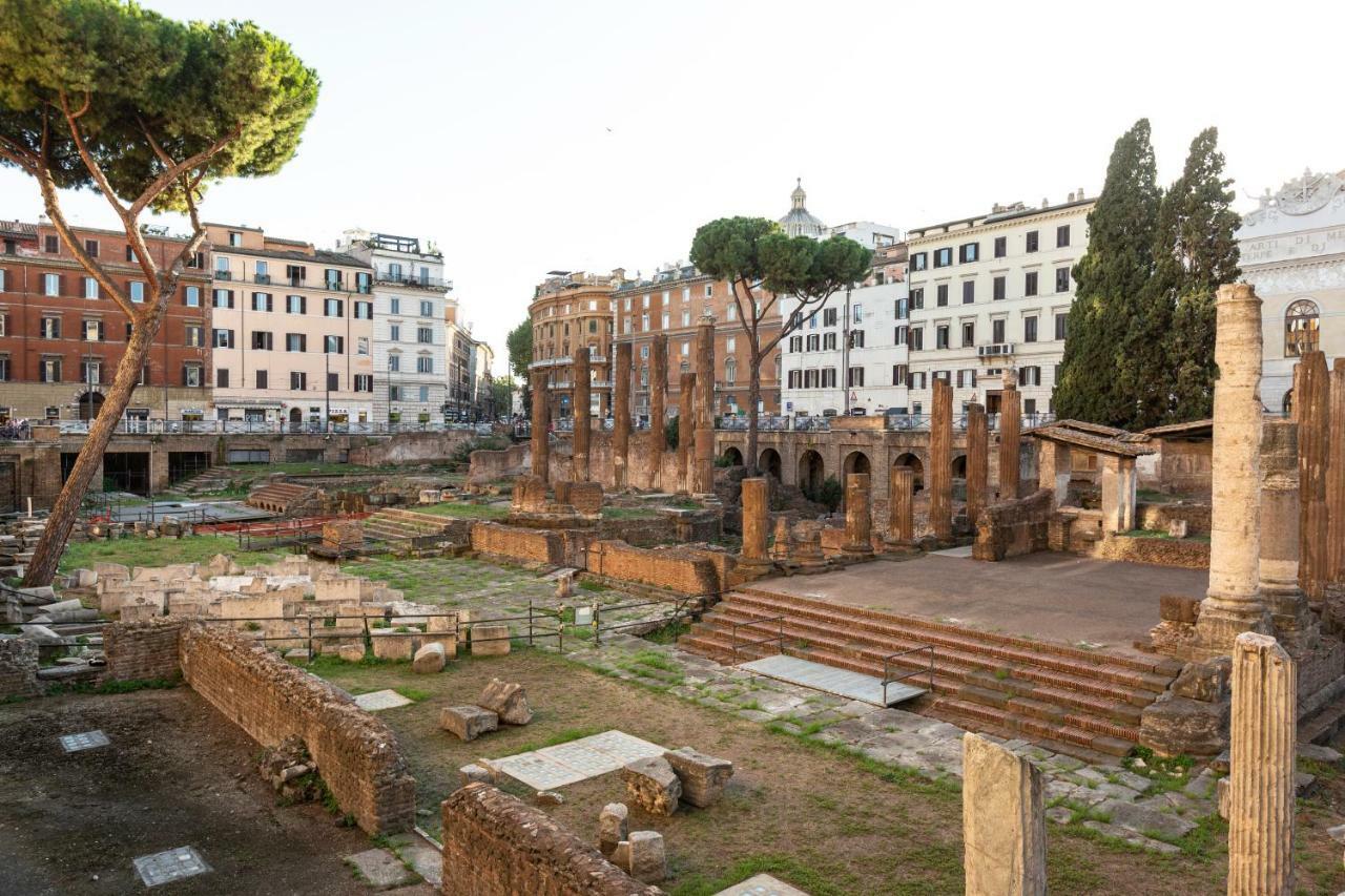 Pantheon Palazzo Nari * Rom